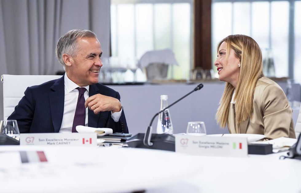 Carney, Trump have informal chat at G7