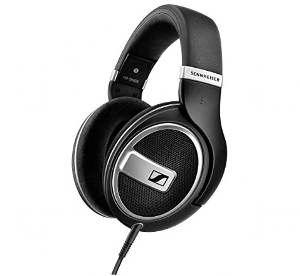 Casque d'\u00e9couteurs noirs de la marque Sennheiser.