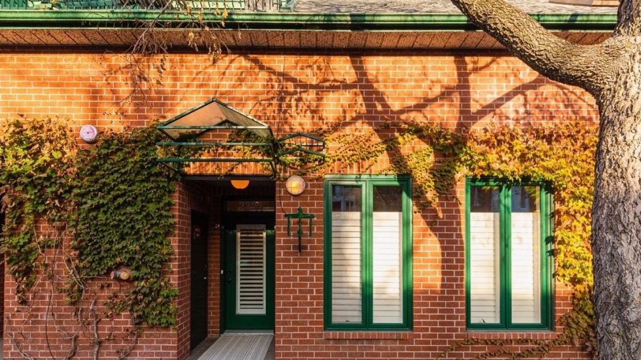 Ce condo à vendre à Montréal cache un intérieur de deux étages assez impressionnant