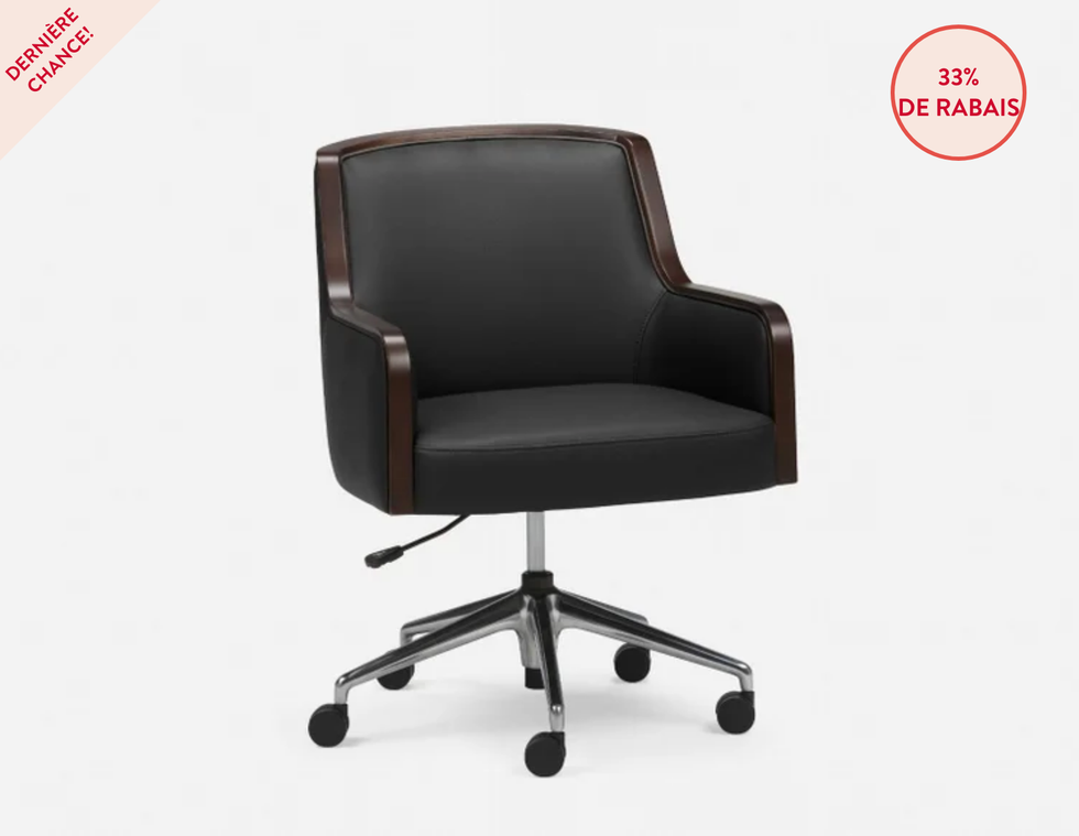 Chaise de bureau au Structube.