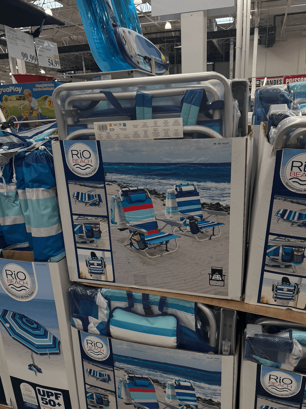 Chaise de plage pliante avec rangement Rio Beach \u00e0 vendre au Costco.