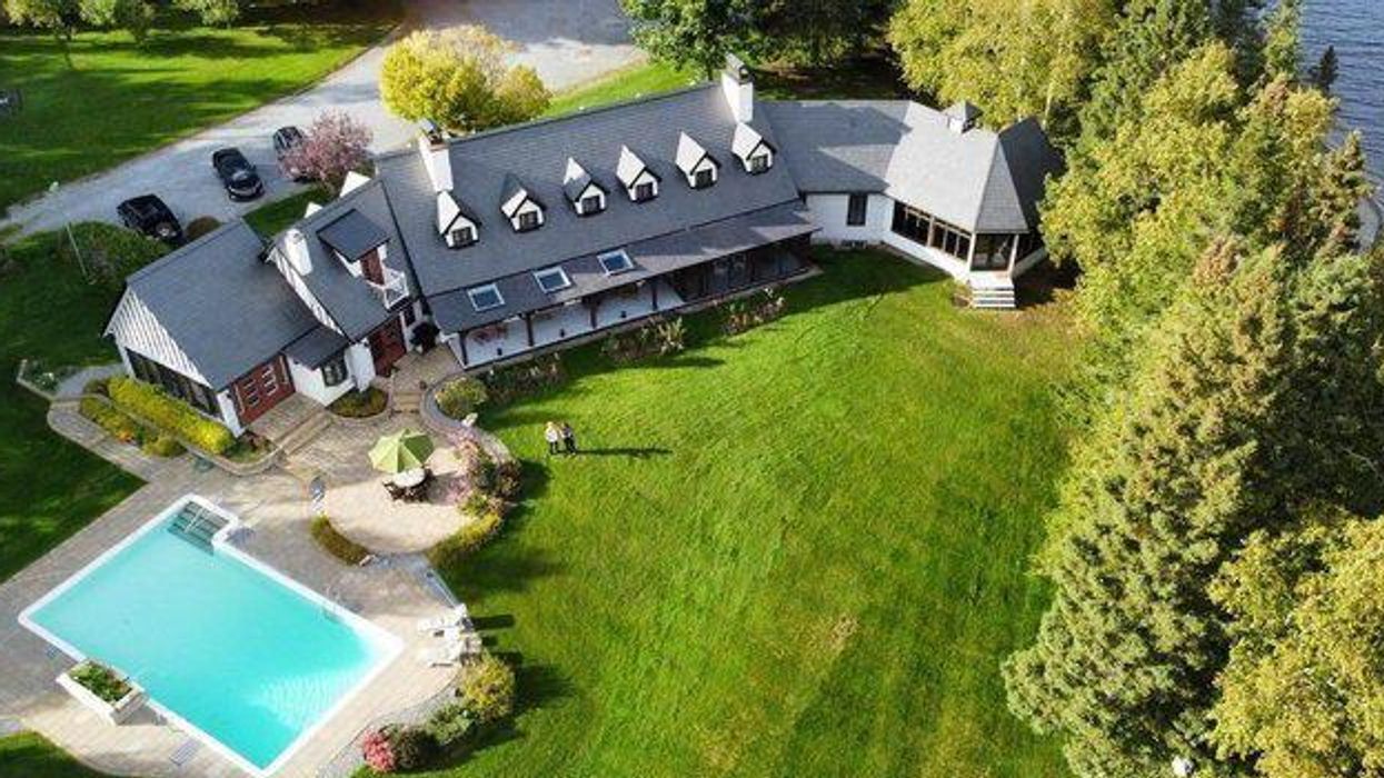 Chalet à louer au bord de l'eau.