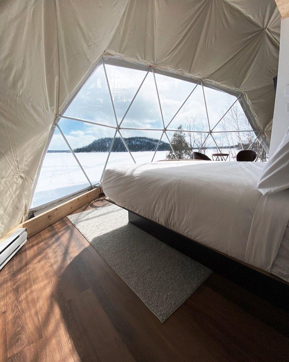 Chambre du d\u00f4me Pax \u00e0 Chibougamau sur Airbnb.