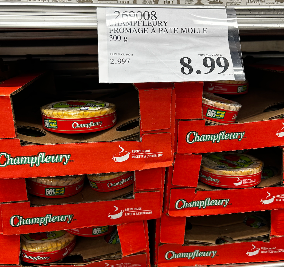 Champfleury de la section des fromages au Costco.