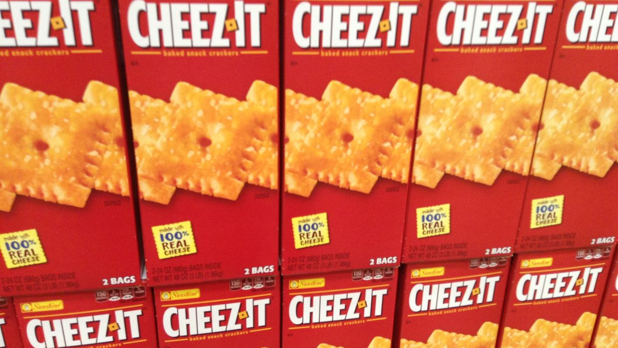 Cheez It Crackers In Canada Are Now Available In 4 Flavours Narcity Cheez It Crackers In Canada Are Now Available In 4 Flavours Narcity