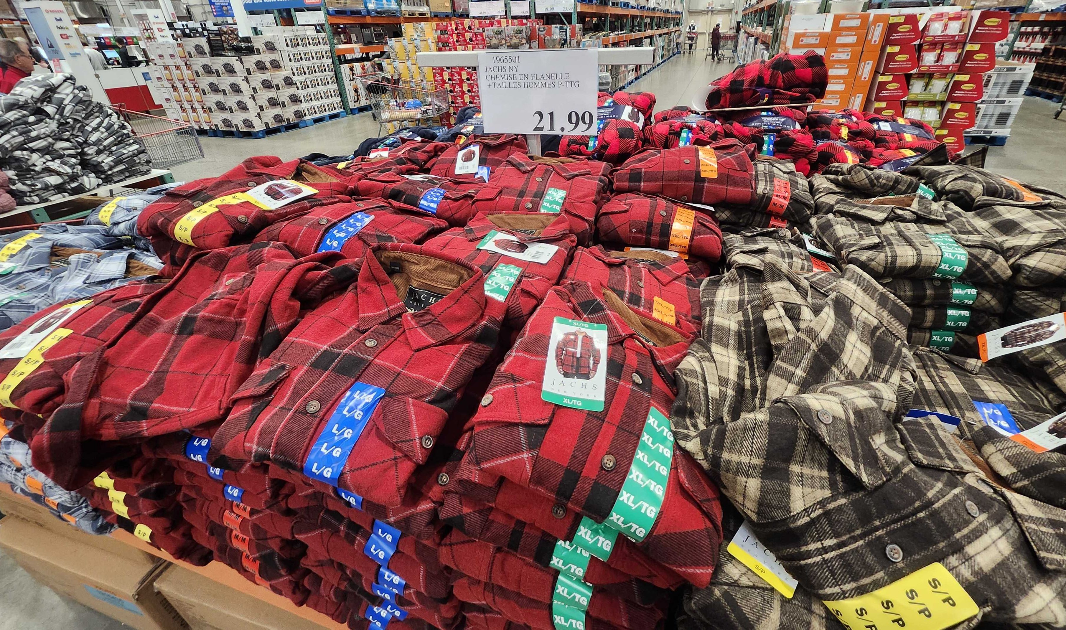 Chemise en flanelle carreaut\u00e9es.