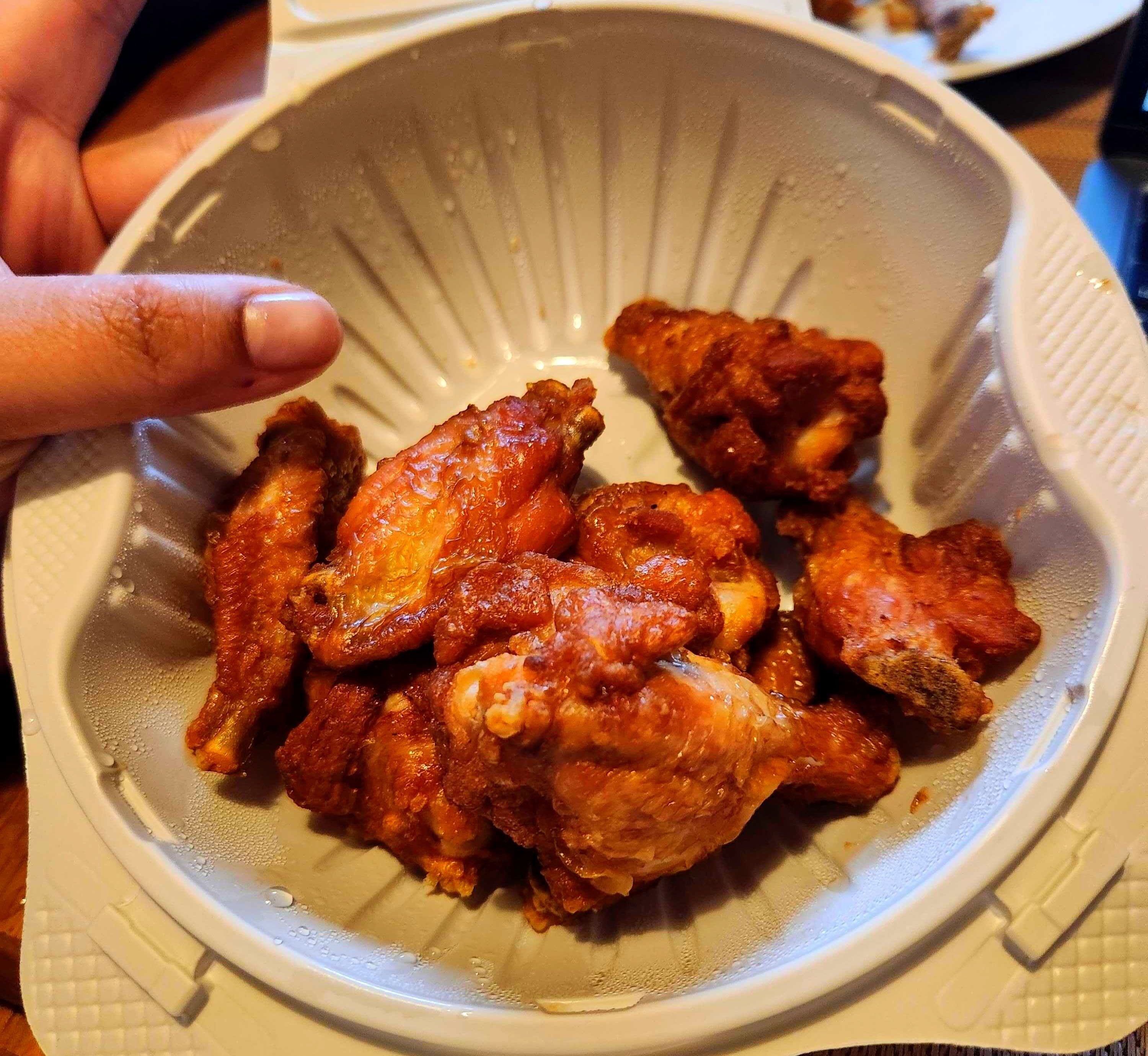 Chicken wings from Pizza Hut.