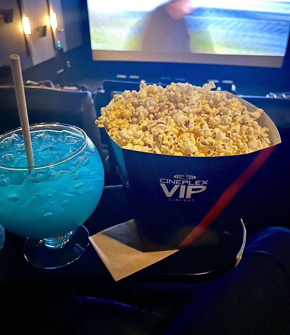 Cineplex Cinemas Marine Gateway y VIP.