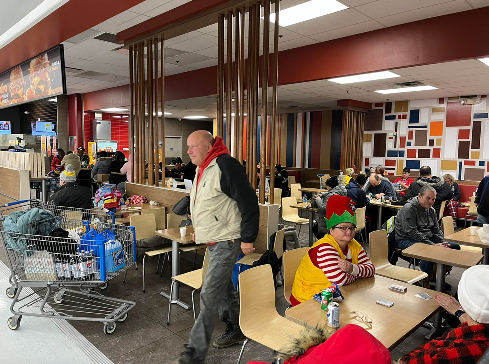 Clients embarr\u00e9s chez Walmart en Ontario.