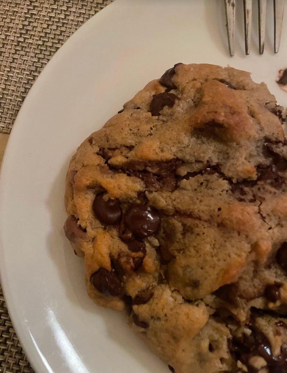 Close-up of the cookie.