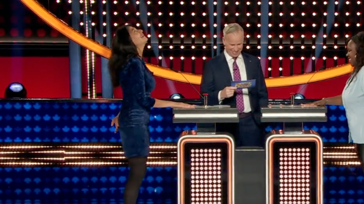 Comedian Gerry Dee hosting a round of Family Feud.