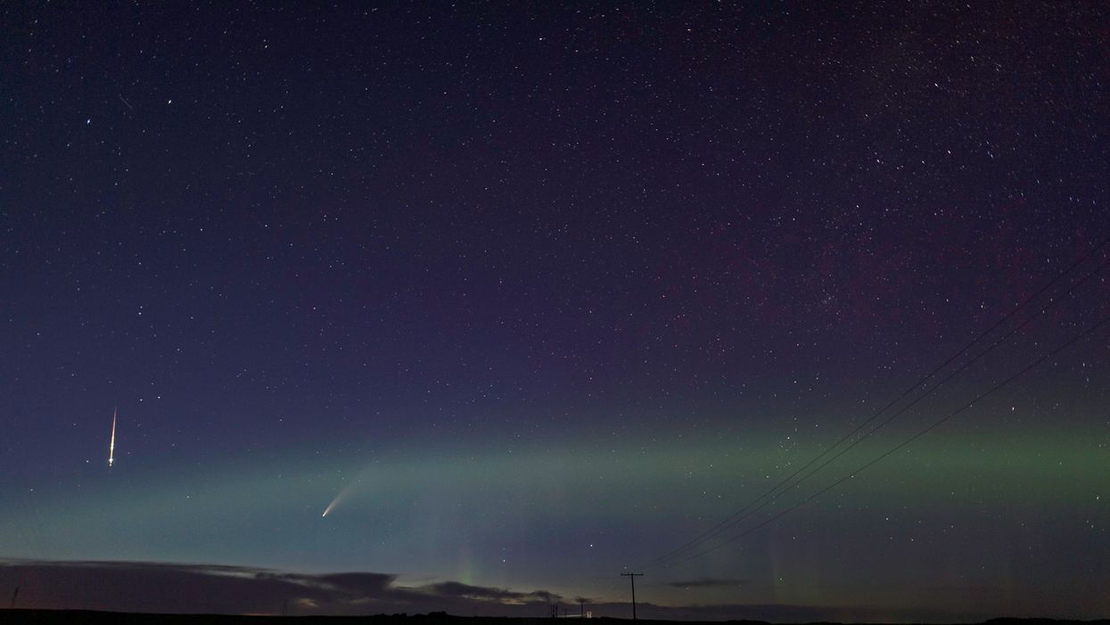 Comet NEOWISE Was Photographed In Canada Alongside The Northern Lights