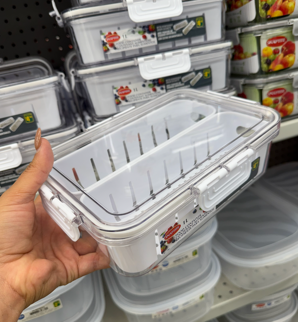 Contenant herm\u00e9tique pour fruits et l\u00e9gumes vendu au Dollarama.