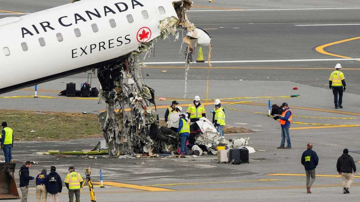 Controllers allegedly left early before jet crash