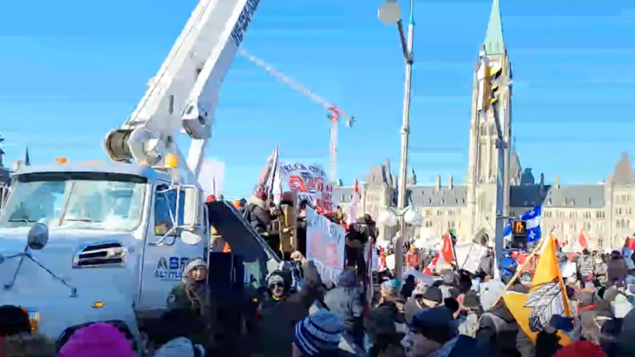 Convoi de camionneurs à Ottawa : Voici à quoi ressemble la manifestation (VIDÉOS)