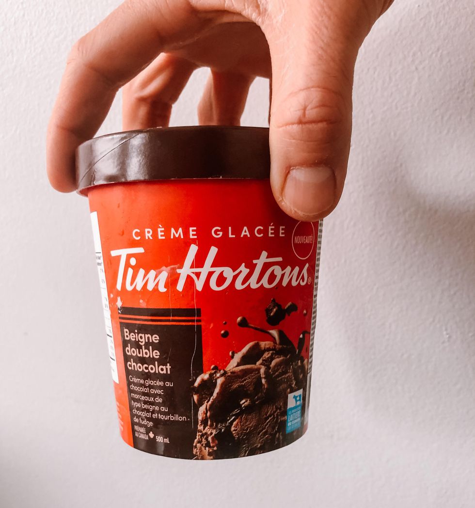 Cr\u00e8me glac\u00e9e Beigne double chocolat.