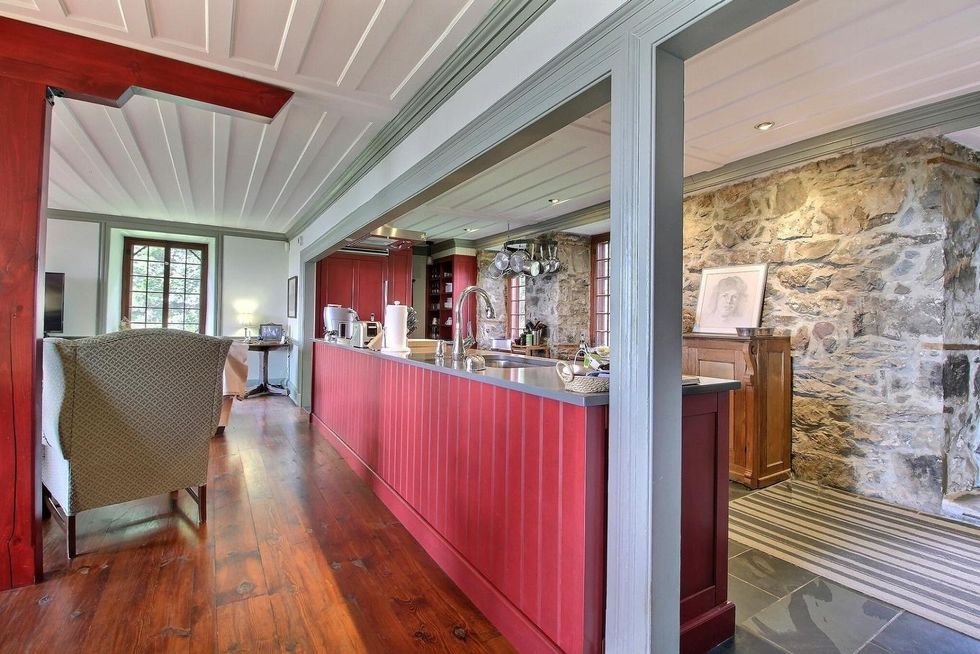 Cuisine du vignoble \u00e0 vendre sur l'\u00eele d'Orl\u00e9ans.