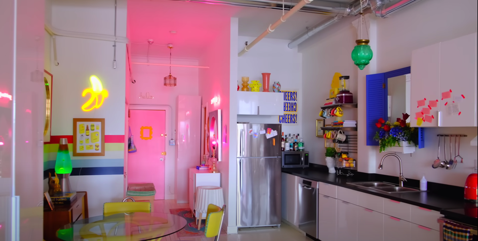 Cuisine et coin d\u00e9jeuner de l'appartement de Marianne Plaisance.