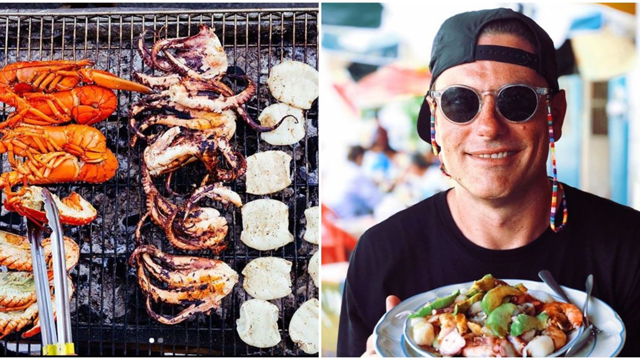Cuisine sur le BBQ et le chef Chuck Hughes