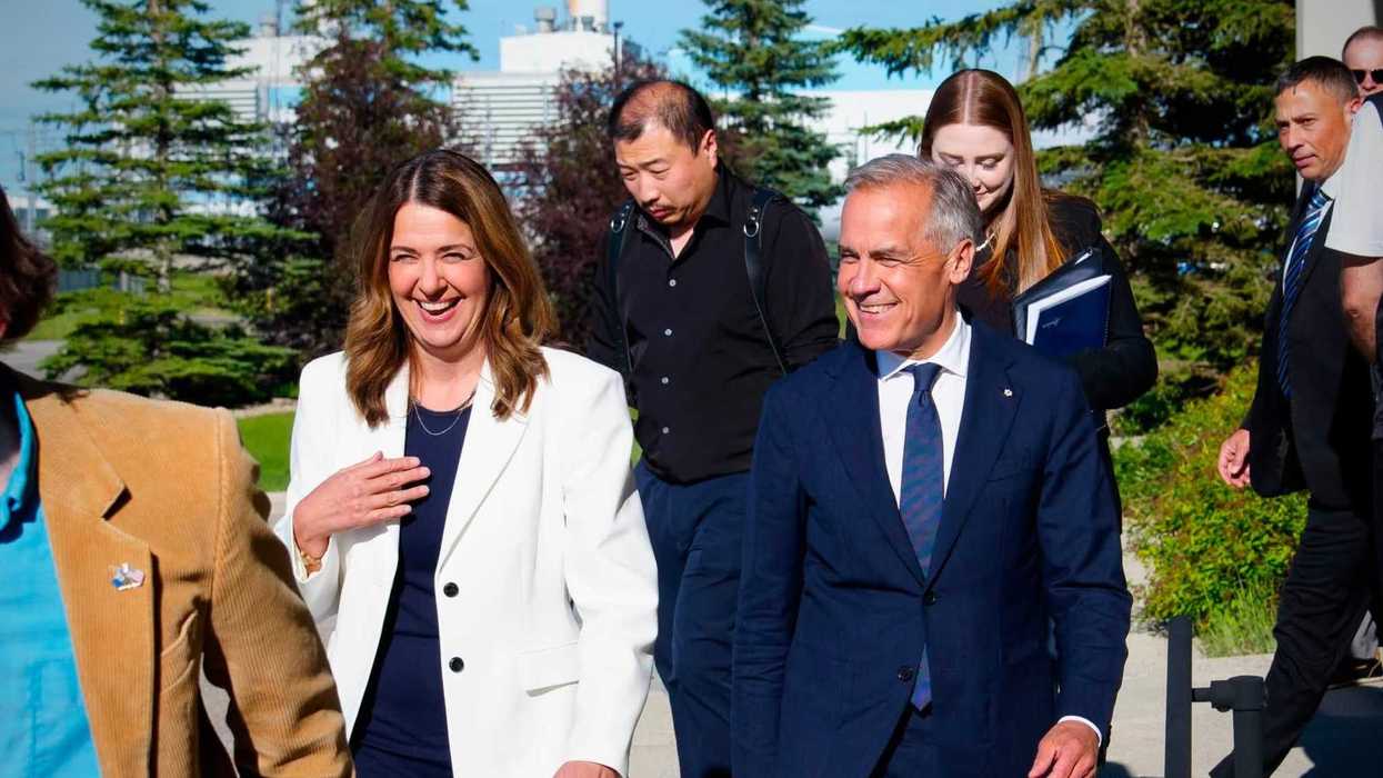 Danielle Smith et Mark Carney.