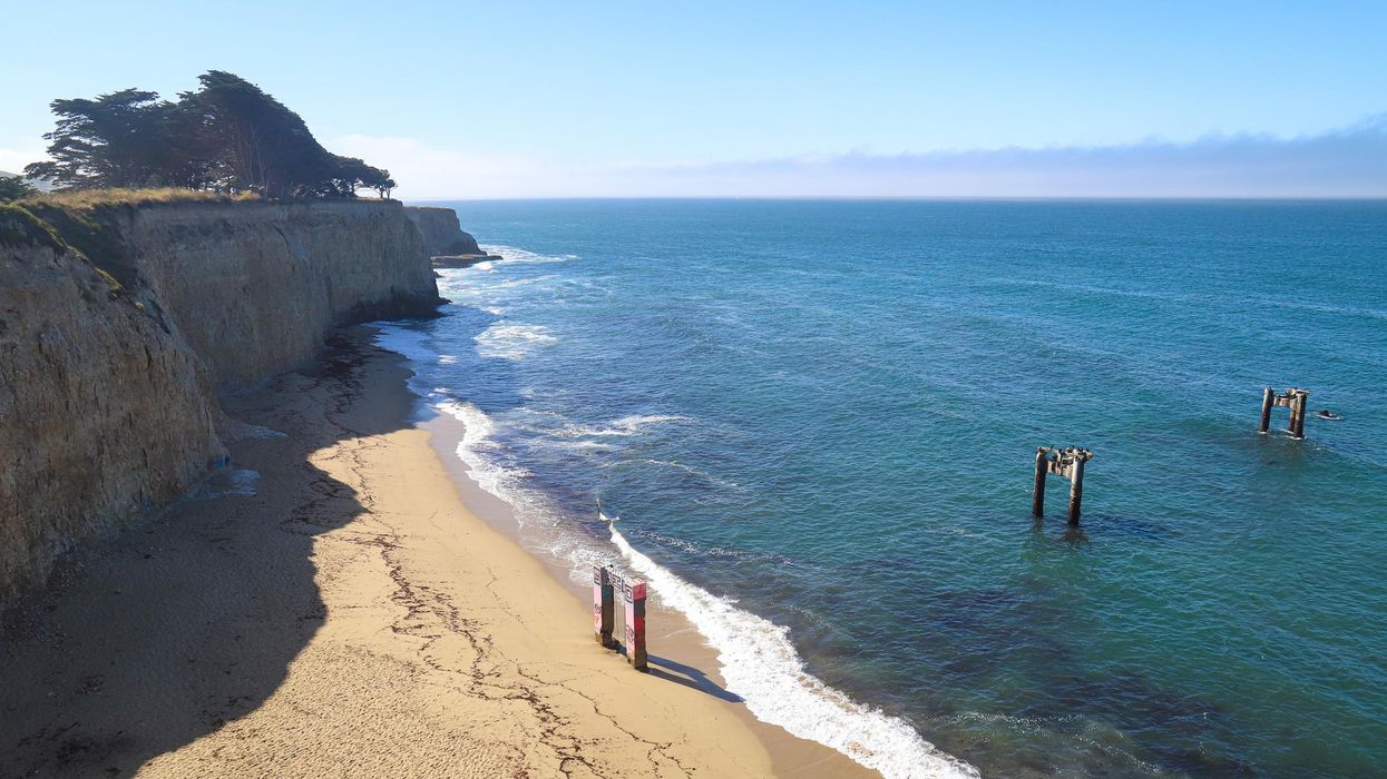 Davenport Pier In California Had A Swing Overlooking The Ocean