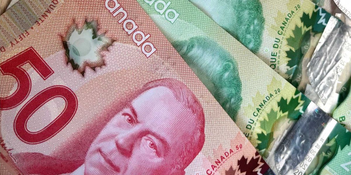 Le salaire minimum augmente en mai 2026 au Québec et voici de combien