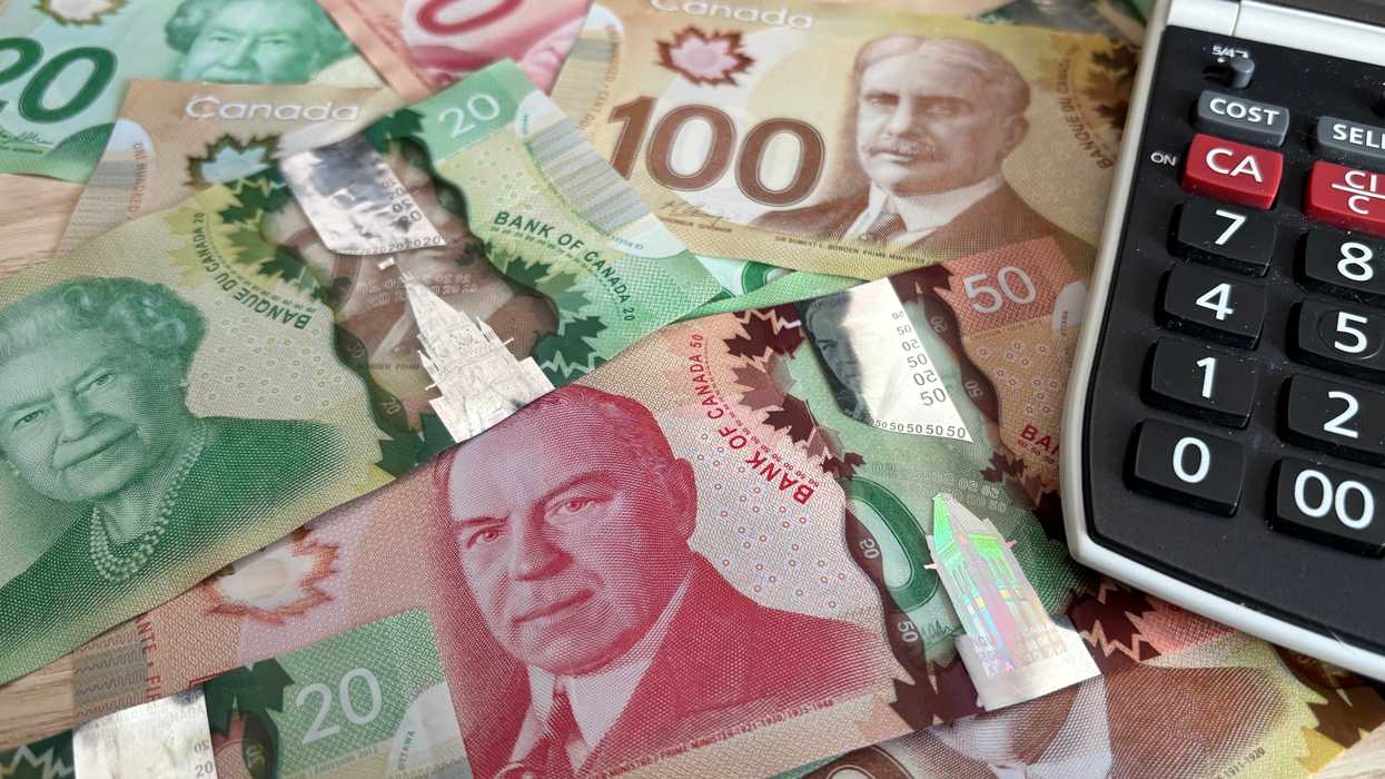 De l’argent canadien.