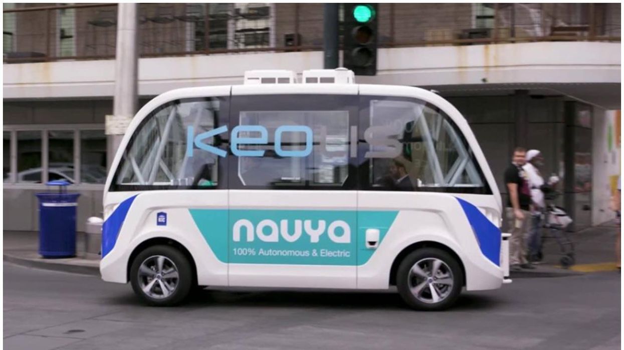 De nouveaux bus Keolis débarquent sur la Plaza St-Hubert et ça fait jaser les Québécois