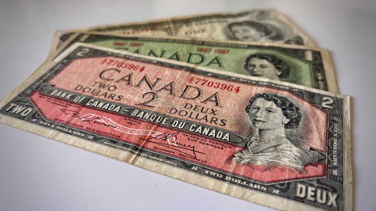 De vieux billets de banque.