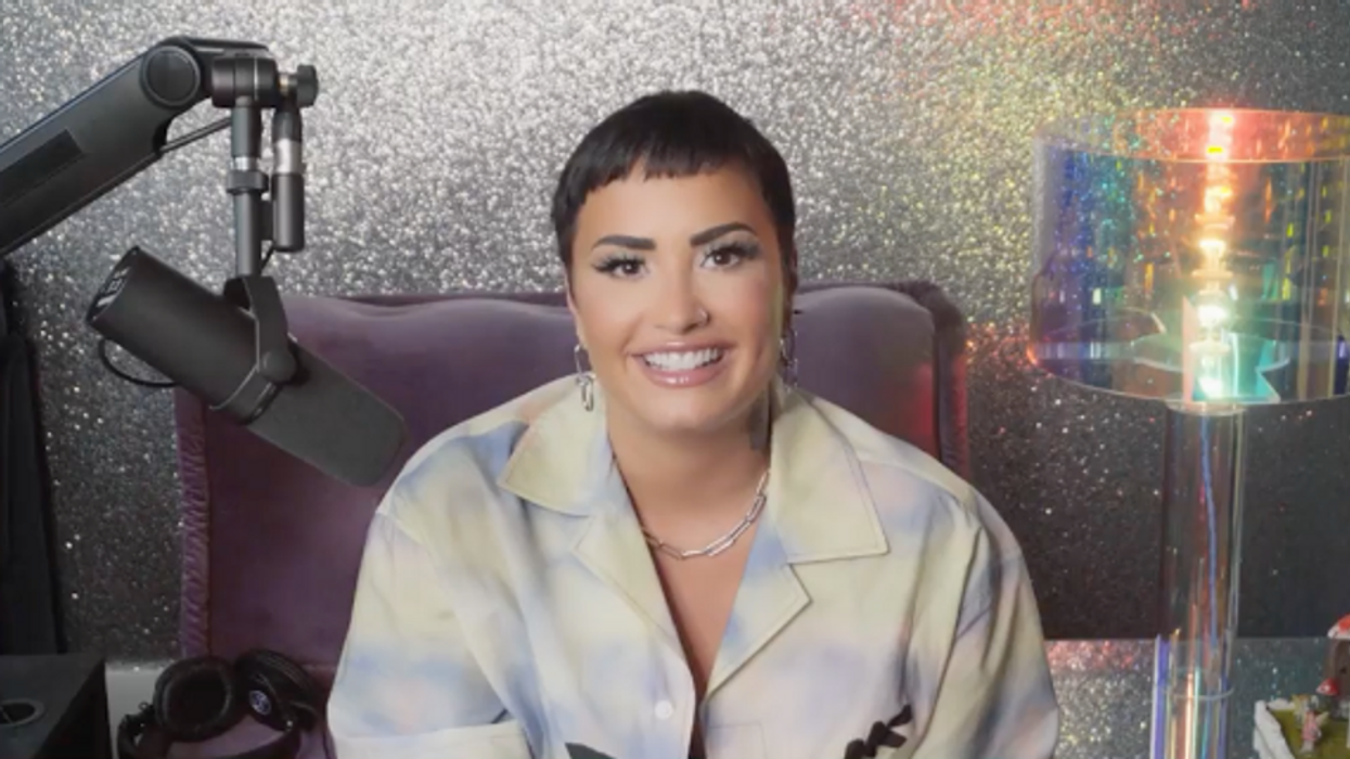 Demi Lovato Is Non-Binary & Is Now Using They/Them Pronouns (VIDEO)