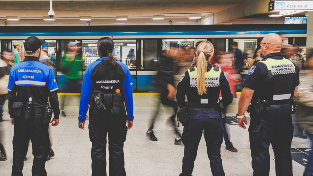 Des ambassadeur sûreté et constable spécial de la Société de transport de Montréal.
