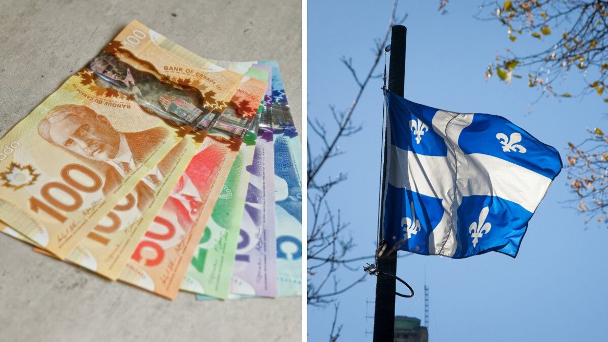Des billets de 100 $, 50 $, 20 $, 10 $ et 5 $ placés en éventail sur une table. Droite : un drapeau du Québec.