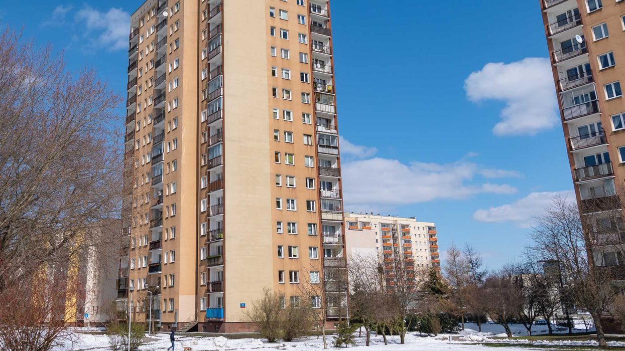 Des blocs appartements.