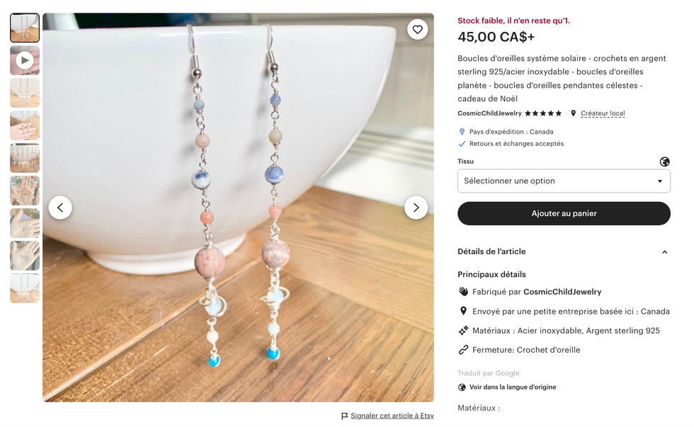 Des boucles d'oreilles qui repr\u00e9sentent le Syst\u00e8me Solaire.