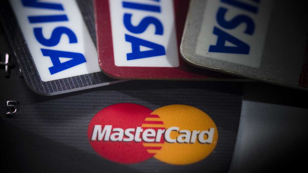 Des cartes de crédit.