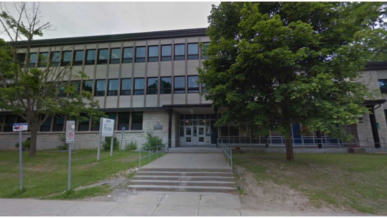 Des cas de COVID-19 forcent l'isolement de 81 élèves dans 2 écoles secondaires de Québec