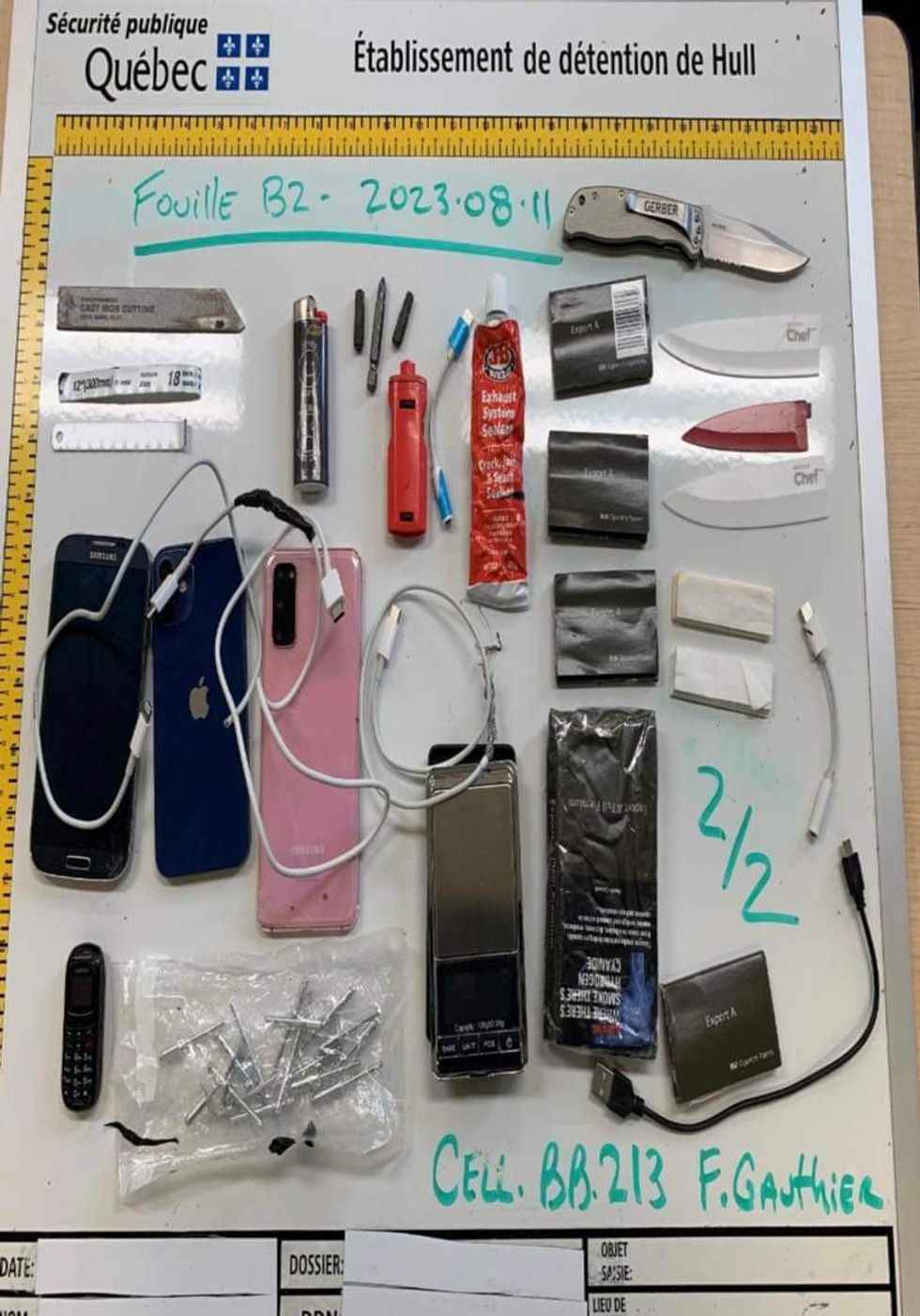 Des cellulaires, chargeurs, clous, lames et couteaux de diff\u00e9rents calibres ont \u00e9t\u00e9 confisqu\u00e9s \u00e0 la d\u00e9tention de Hull.