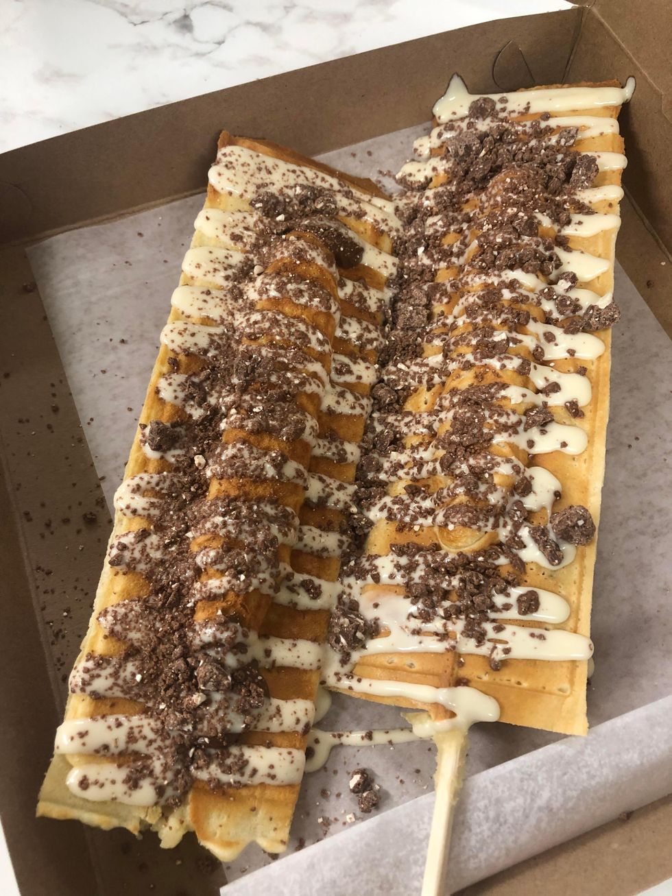 Des cr\u00eapes garnies de Nutella.