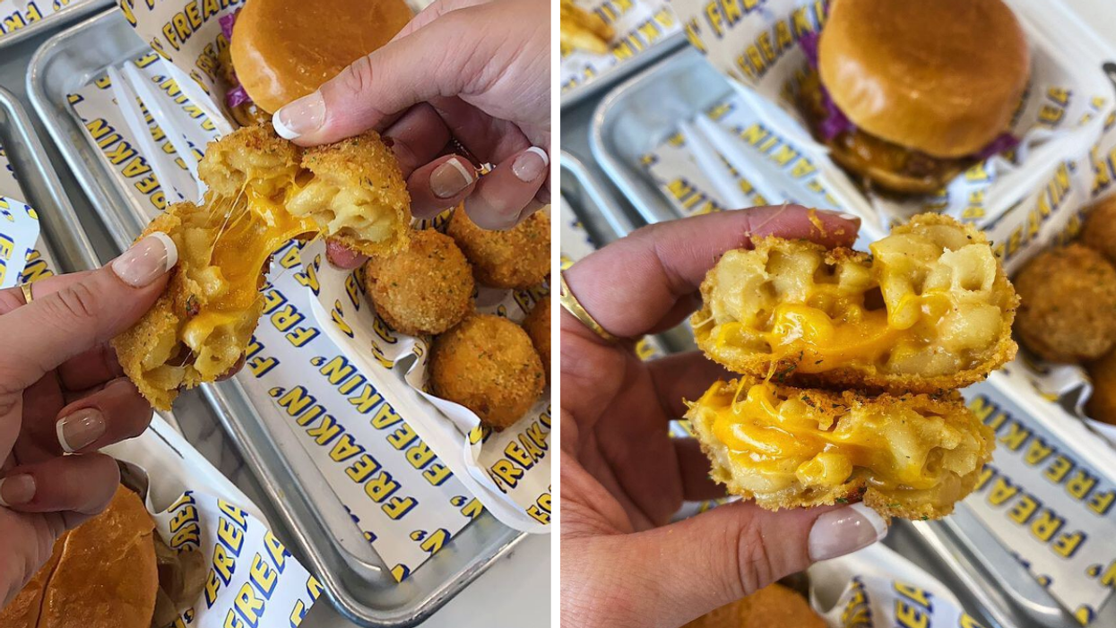 Des croquettes de mac & cheese au Freakin' Fried Chicken à Montréal.