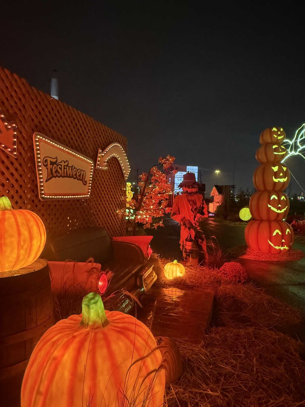Des d\u00e9cors avec citrouilles \u00e0 Festiween.