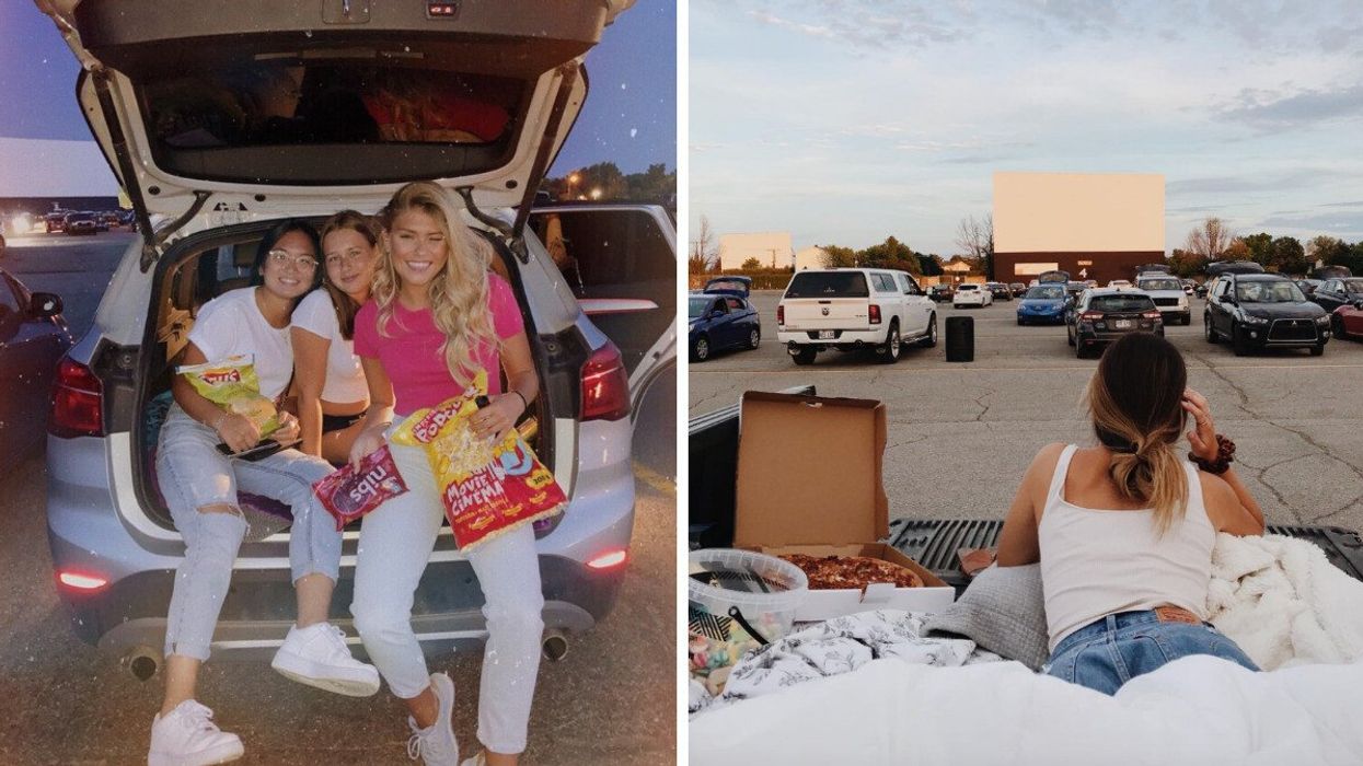 Des filles assises dans le coffre d'une voiture au ciné-parc. Droite : Une fille couchée dans la boîte d'un pick up.