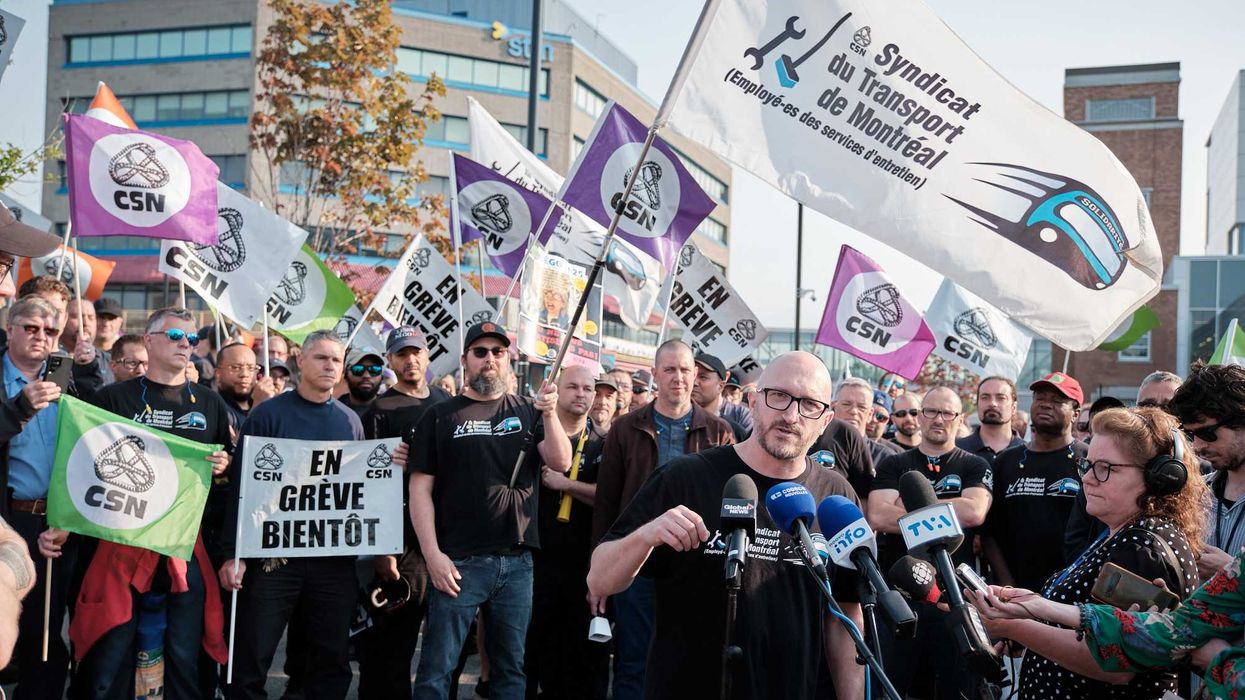 Des grévistes de la STM.