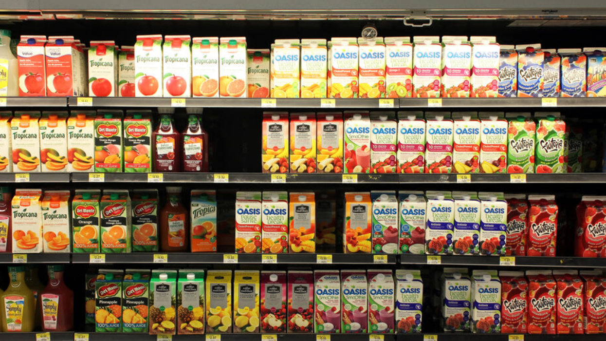 Des jus de fruits.