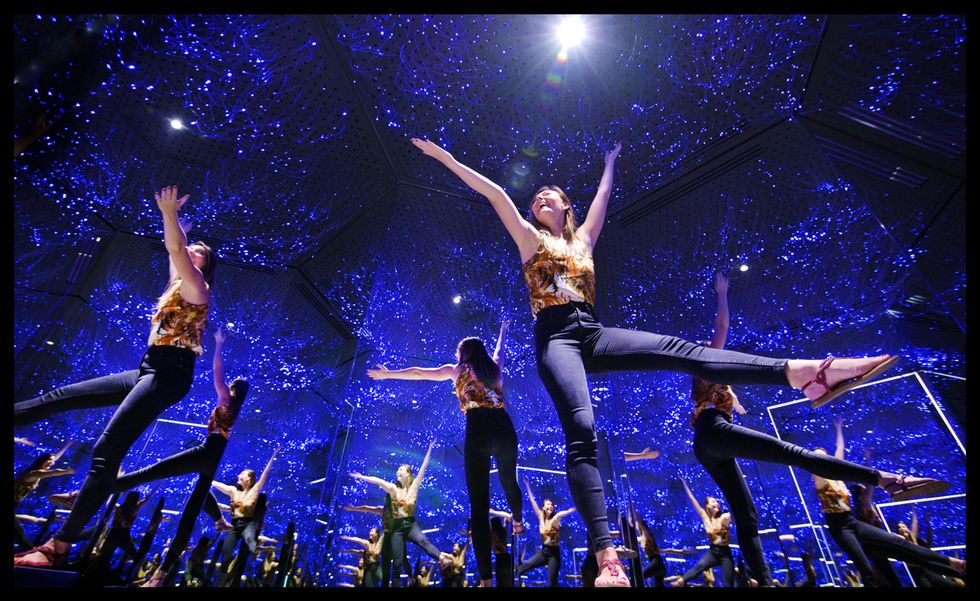 Des personnes au Mus\u00e9e de illusions.