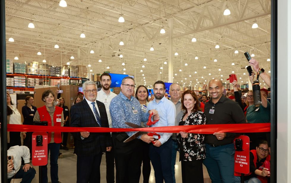 Des personnes dans un Costco.