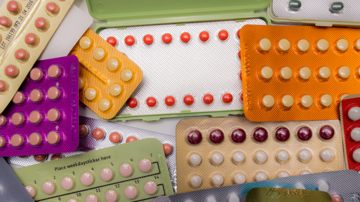 Des pilules contraceptives.