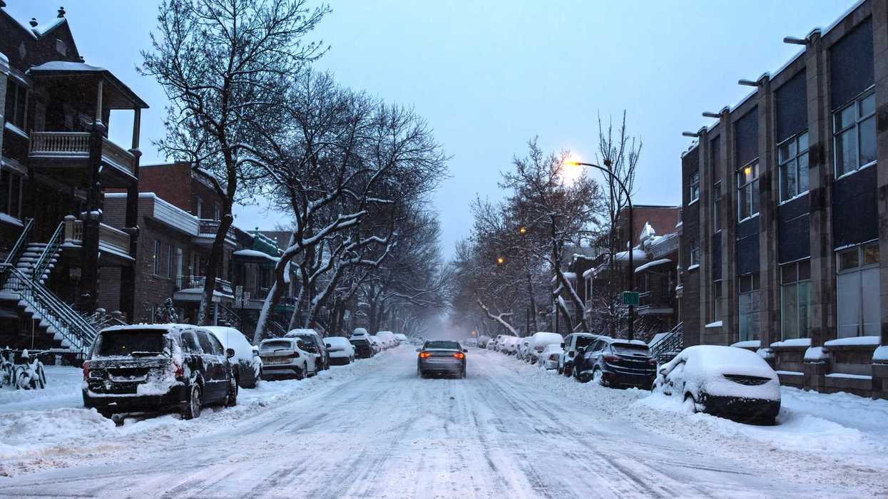 Des routes enneigées à Montréal.