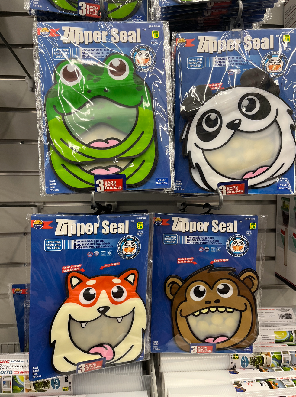 Des sacs en plastique r\u00e9utilisables.