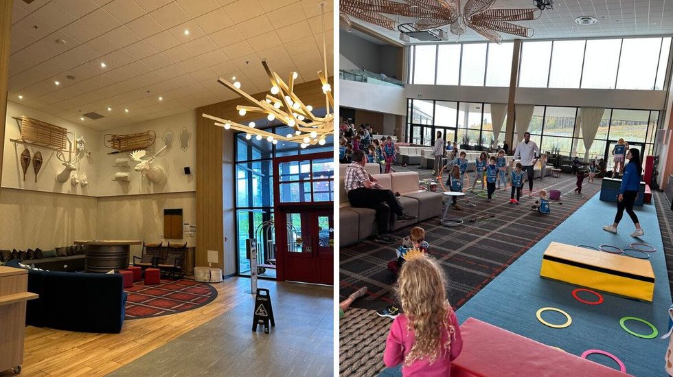 Des sofas dans l'entr\u00e9e d'un h\u00f4tel avec des d\u00e9corations de style cabane \u00e0 sucre. Droite: Des enfants qui s'amusent au camp de jour.