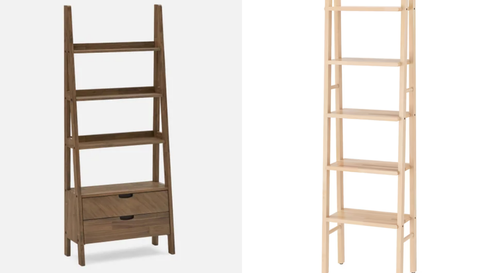Des \u00e9tag\u00e8res en bois.